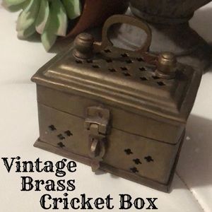 Vintage Brass Cricket Box-EUC-Slightly Tarnished-3x2